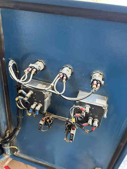 سلام عليكم بور مال كهرباء كامل جديد مامستخدم بس متروك سعرة140الف مكاني بغداد ***********
