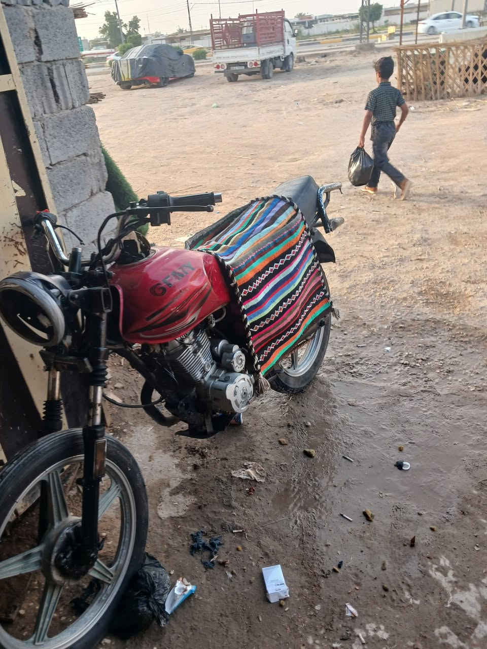 سلام عليكم درجه فيوم حلوه مكينه لا تنقيص ولا تبخير حلوه لا ذب دهن ولاشي درجه حلوه شوفت عينك سلف تشغل لا تعبك ولا شي درجه رزنه بريك بل مكان درجه حلوه  دراجه مكفوله من سرقه ورقه ضيعه سعر 200... وبيه مجال حك جيه رقمي....***********
