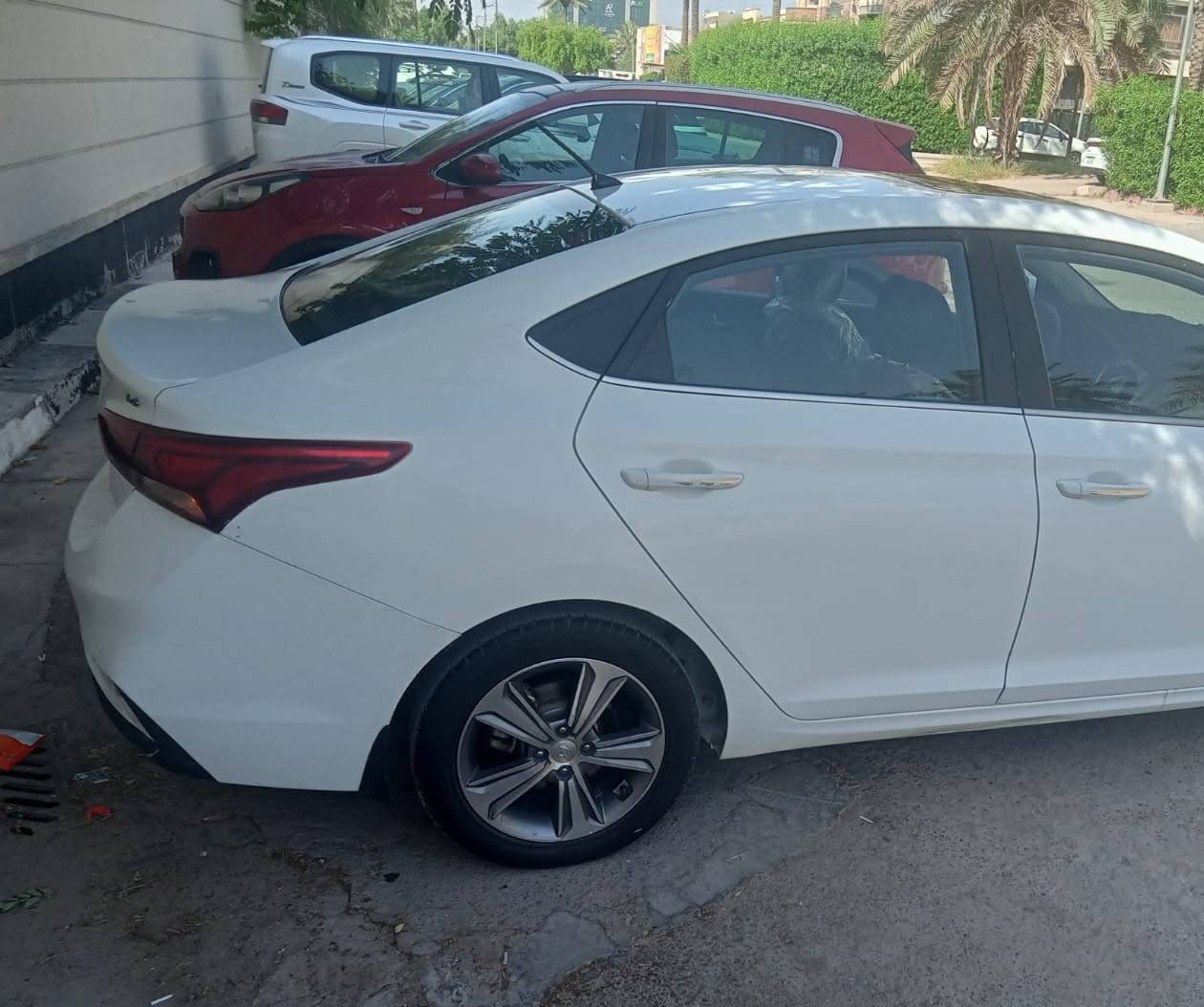 مكلف بلنشر اكسنت 2019 ابيض
نص فول شاشة كبيره مع كاميرا دواره تحكم ستيرن كروز سرعة مانع انزلاق تحديد مسار وضعيات قيادة مود درايف 
محرك 1600 
حادث جاملغ امامي أيسر وبنيد بدون دواخل
محرك وكير وصدر وتبريد كله جديد
رقم اربيل دولي جديد
تحويل او وكالة
السعر 120
بغداد زيونة  *********** 
اتصل فقط  مكلف بلنشر.... بغداد, العراق
