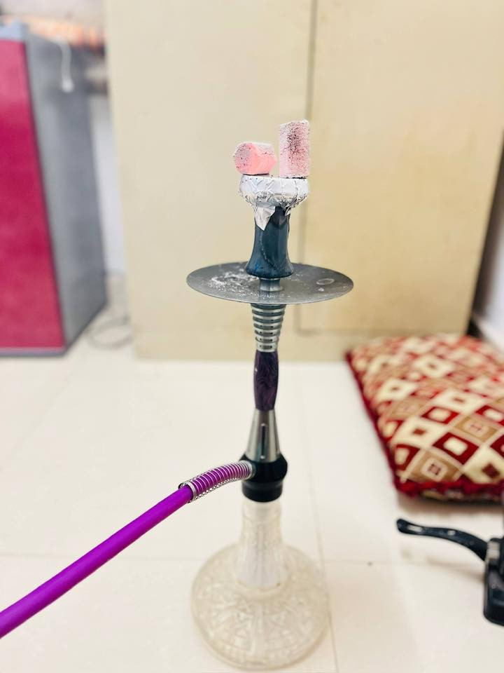 سلام عليكم نركيله الماني البيع ما مدخن بيه هواي بس ضامه العنوان الكحلاء السعر 60تصال ***********
