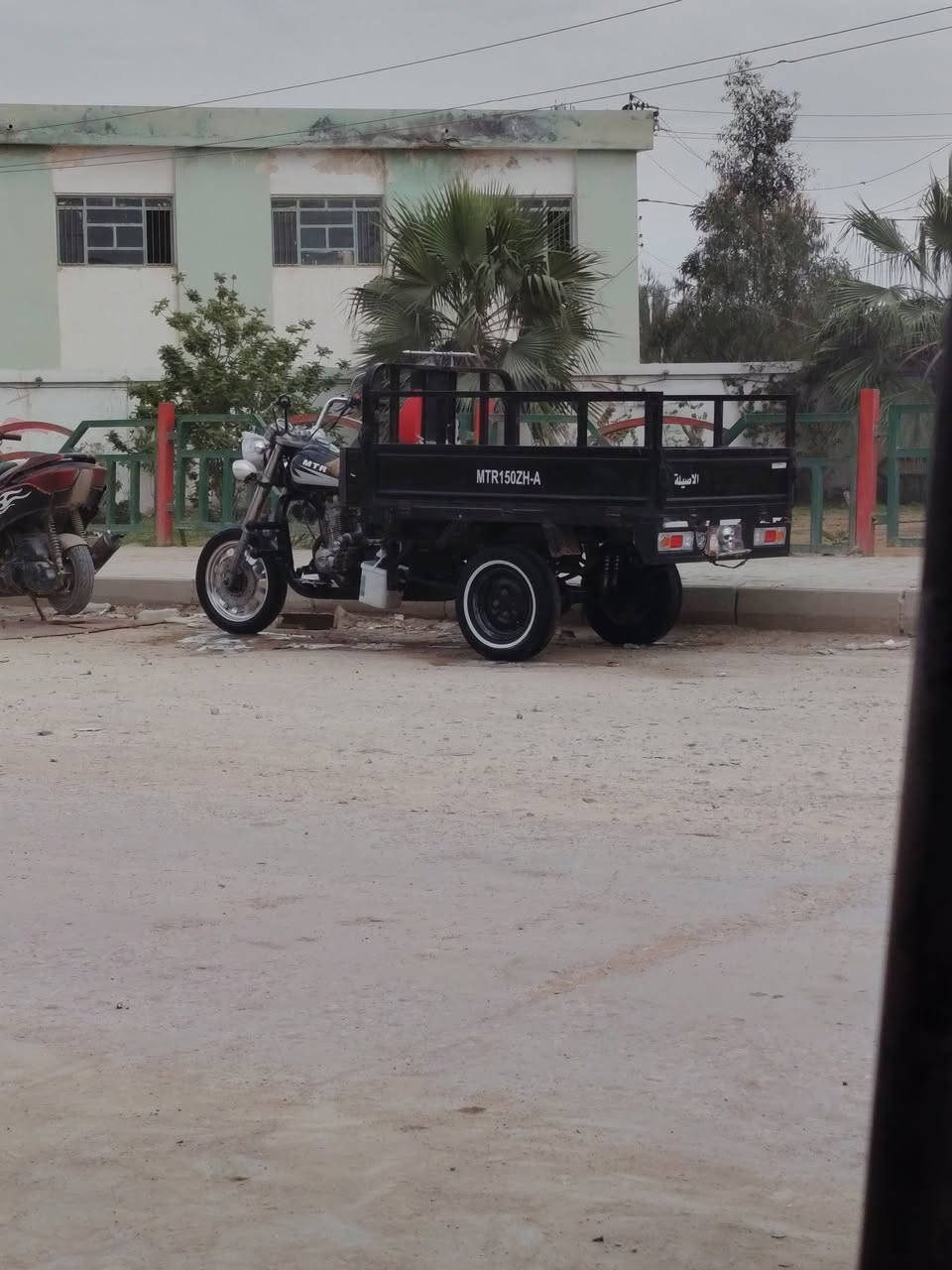 سلام عليكم  ستوته البيع موديل 20 مقدمه جديد ضفيره وكيلل جديده امس شديته دراجه ماعيزه برغي كله جديد تواير جديد اكسن مقفل اوراق اصولي مكينته مفتوحه ولفات فقط كابريتر  جديد دراجه من كلك ماعيزه برغي   مكاني الحمزه شرقي فقط عايزه جاملغ مافارغ شتريله 0786 708 4699 وتساب او تصال فقط
