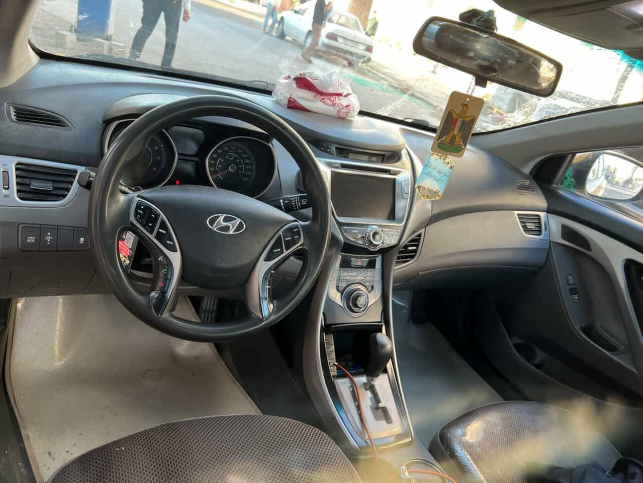 السلام عليكم النترا 2013 الساره نضيه او جاهزه عارضها للبيع موصفات السياره شاشه
تكحمات استيرن جهتين التبريد جديد تلج 🥶 السياره نضيفه وارد امريكي الرقم انكليزي الجديد  السعر ب 98 او بيها مجال بصيط للشراي  ***********
