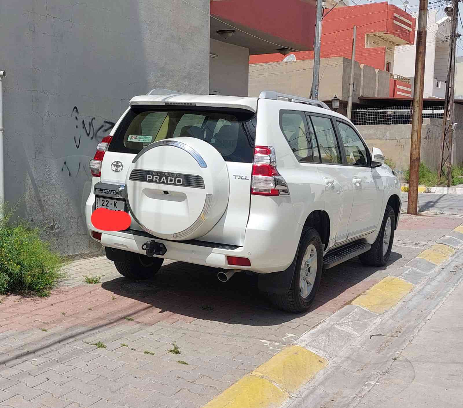 برادو خليجي موديل 14 شكل ال15
السيارة كلين مكفولة من الصبغ 

بيها تعديل بارد شبر بالباب خلفي السايق فقط

كير بالشرط محرك بالشرط ما مفتوح

محرك 4

كشن كهرباء تبريد 3 قطع  7 راكب داخل لونين

رقم اربيل دولي جديد سنوية جديدة 

دفتر بانزين بيها 

سعرها 275 

مكاني كركوك 

للمعلومات اكثر اتصل على ***********

