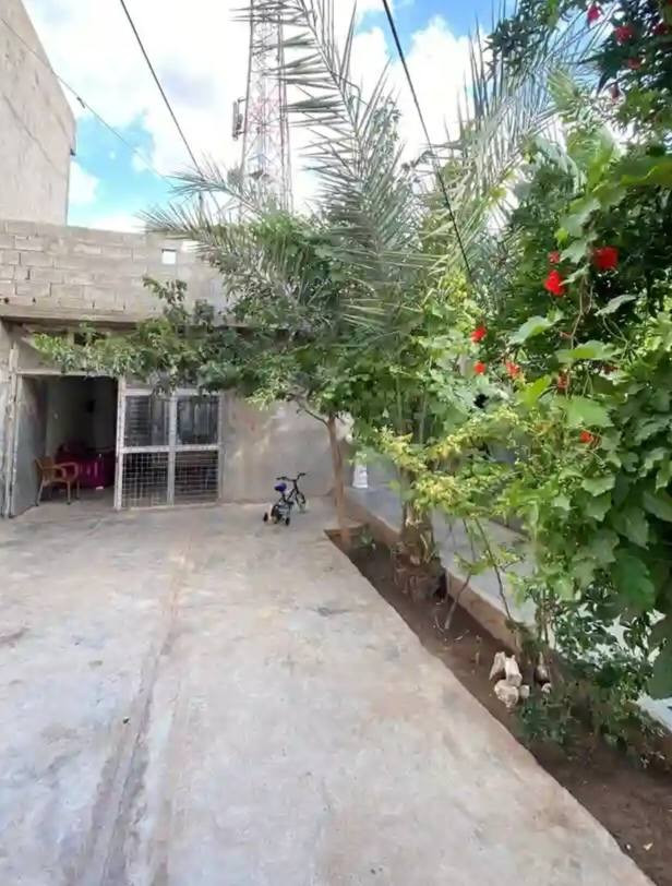 يتوفر لدينا دار رقم بلديه بسعر مناسب 270 متر موقع مميز في #حي العصريه للتواصل
***********
