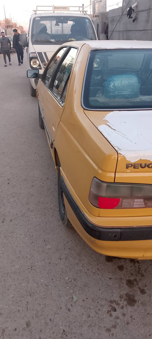 السلام عليكم بيجو باص 15للبيع كير واكسل مكينه عله وضع الشركه السياره استلام شركه ماشيه 100 تدفه تبريد ثلج تخم تاير السنويه ل27 السعر 51 بيه مجال قليل المكان بغداد المعامل رقم الهاتف ***********
