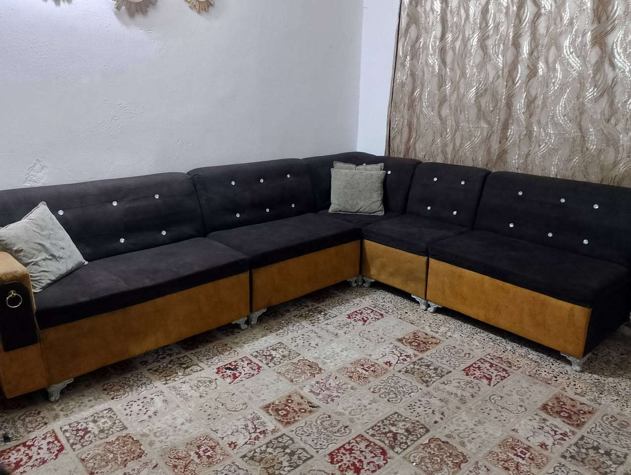 ديوان 8مقعد نظيف كولش ب175الف بغداد 

حي الفرات يوجد توصيل 🌚😹


**إذا كنت صاحب هذا الإعلان وتريد حذفه لأي سبب، رجاءا أرسل رسالة إلى الدعم الفني**