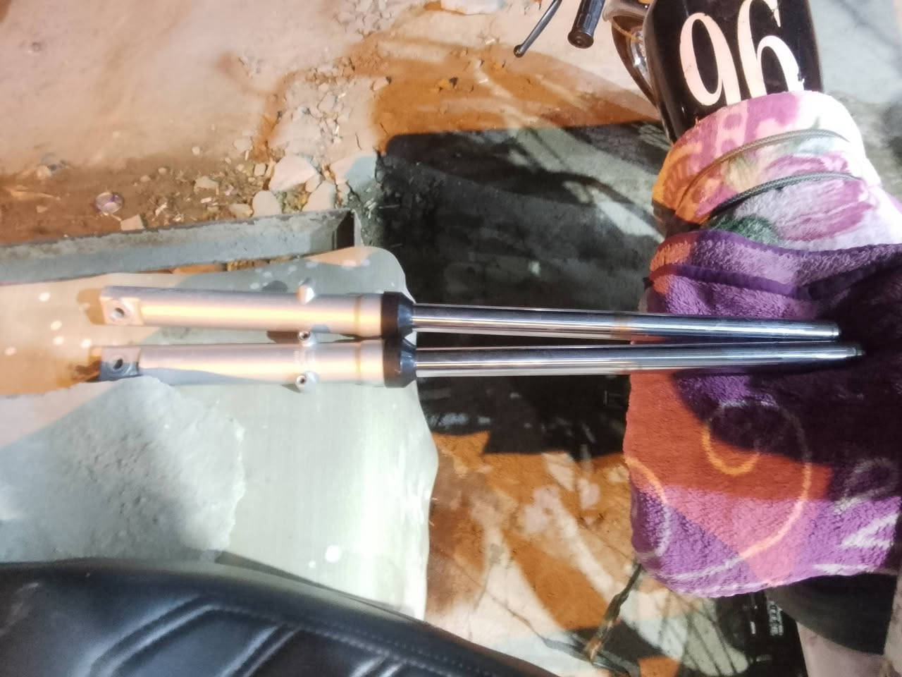 السلام عليكم ورحمة الله وبركاتة 
من رخصة الادمن
عندي مداكر اثنين الي بالصور 
و عندي كشن تفصال 
و دبلات جاهزات كبل للشد شد و بمسؤليتي
ملاحضه: المداكر جاهزه مباشره تشدهن مثقبات و جاهزات
للاستفسار او الاتصال على الارقام 0785971718
‏‪0781 528 2271‬‏
