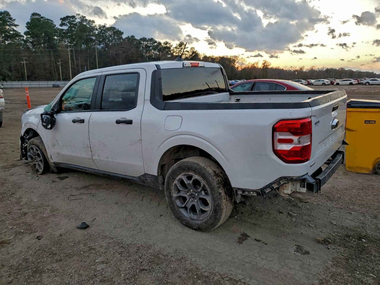 مافريك هايبرد XLT ٢٠٢٤ للبيع
سيارة بدون صبغ بدون دواخل ارباك بس تكمة 
 سيارة بجم و خلفي كبس
بارحة اشتريتة
نقل امريكا لل امارات ١٧ ورقة
سعرها 112 مجال
***********
***********
