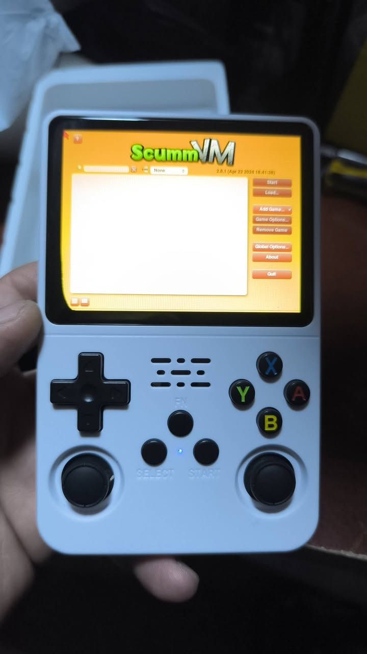 گيم كونسل موديل R65S جديد بالباكيت فقط بي عيب بسيط بطرف الشاشة موضحة بالصور الي يفيده يراسلني ... تواصل خاص او واتساب ***********
