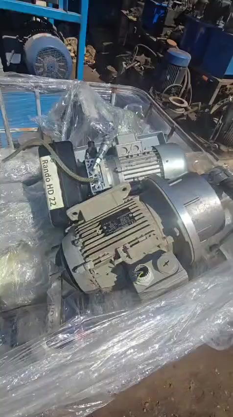 وصلات وجبه سلفات كهربائية عالية الجودة! ⚡🔌✨

في هذا الفيديو نعرض لكم تشكيلتنا المتميزة من وصلات وجبه السلفات الكهربائية، الحل الأمثل لتوصيل آمن وموثوق للأنظمة الكهربائية في المعدات والآلات! 🔧⚙️

---

✅ المنتج المتوفر:

🔹 وصلات وجبه سلفات كهربائية بجودة عالية 🔌
🔹 تصميم متين يتحمل الاستخدام المستمر 💪
🔹 توصيل آمن يضمن عدم انقطاع التيار ⚡

---

⭐ مميزات وصلاتنا:

✅ موصلية كهربائية ممتازة - لا فقدان في الطاقة ⚡
✅ عزل عالي الجودة - آمنة تماماً ضد التسريب 🛡️
✅ مقاومة للصدأ والتآكل - تدوم طويلاً 🌟
✅ سهلة التركيب - لا تحتاج أدوات معقدة 🔧
✅ متوافقة مع معظم أنواع السلفات والمعدات 🔄

---

🏭 مجالات الاستخدام:

🔧 السلفات (المارش) في السيارات والمعدات 🚗
🏗️ المعدات الثقيلة والرافعات الشوكية 🏭
⚙️ الآلات الصناعية والمضخات 🏭
🚜 الجرارات والمعدات الزراعية 🌾

---

💎 لماذا تختار وصلاتنا؟

🎯 جودة أصلية تضمن أداءً موثوقاً
⚡ أسعار منافسة تناسب الجميع
📦 متوفرة فوراً بكميات مناسبة
🔧 دعم فني للإجابة على استفساراتكم

---

📞 للطلب والاستفسار:***********

راسلونا الآن للحصول على وصلات السلفات التي تحتاجونها! 💬📲

#وصلات_سلفات #سلفات_كهربائية #كهرباء_معدات #قطع_غيار_كهربائية #معدات_صناعية #سلفات_سيارات #صيانة_كهربائية #كهرباء

---
