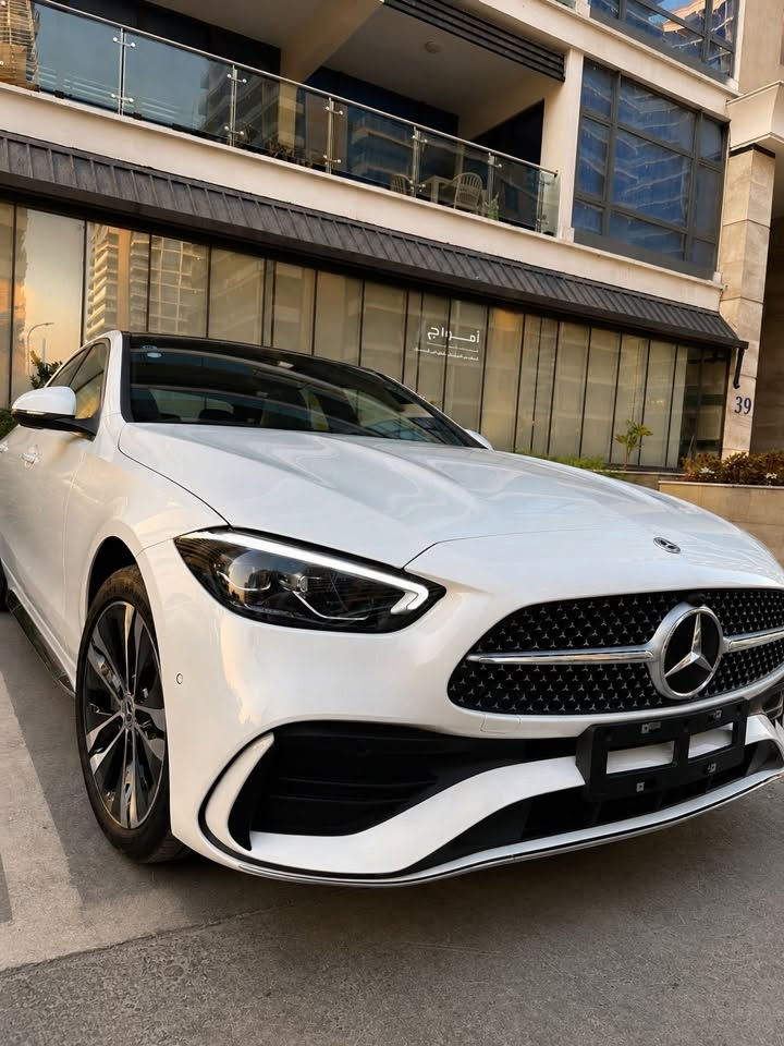 Mercedes Benz C 350 el 2024 
للبيع 
فول مواصفات 
زيرو وارد صين 
بانزين + شحن + هايبرد 
مرقم بغداد 
***********
