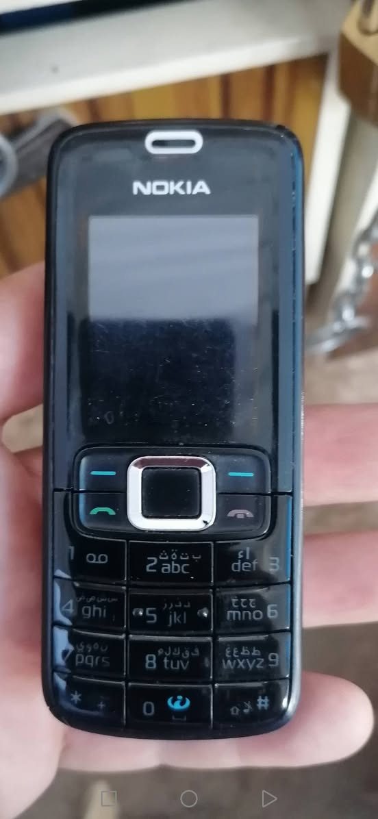 نوكيا 1100  اصلي شرط مابيه عيب مع شاحنه اصليه سعره مع توصيل 30


**إذا كنت صاحب هذا الإعلان وتريد حذفه لأي سبب، رجاءا أرسل رسالة إلى الدعم الفني**