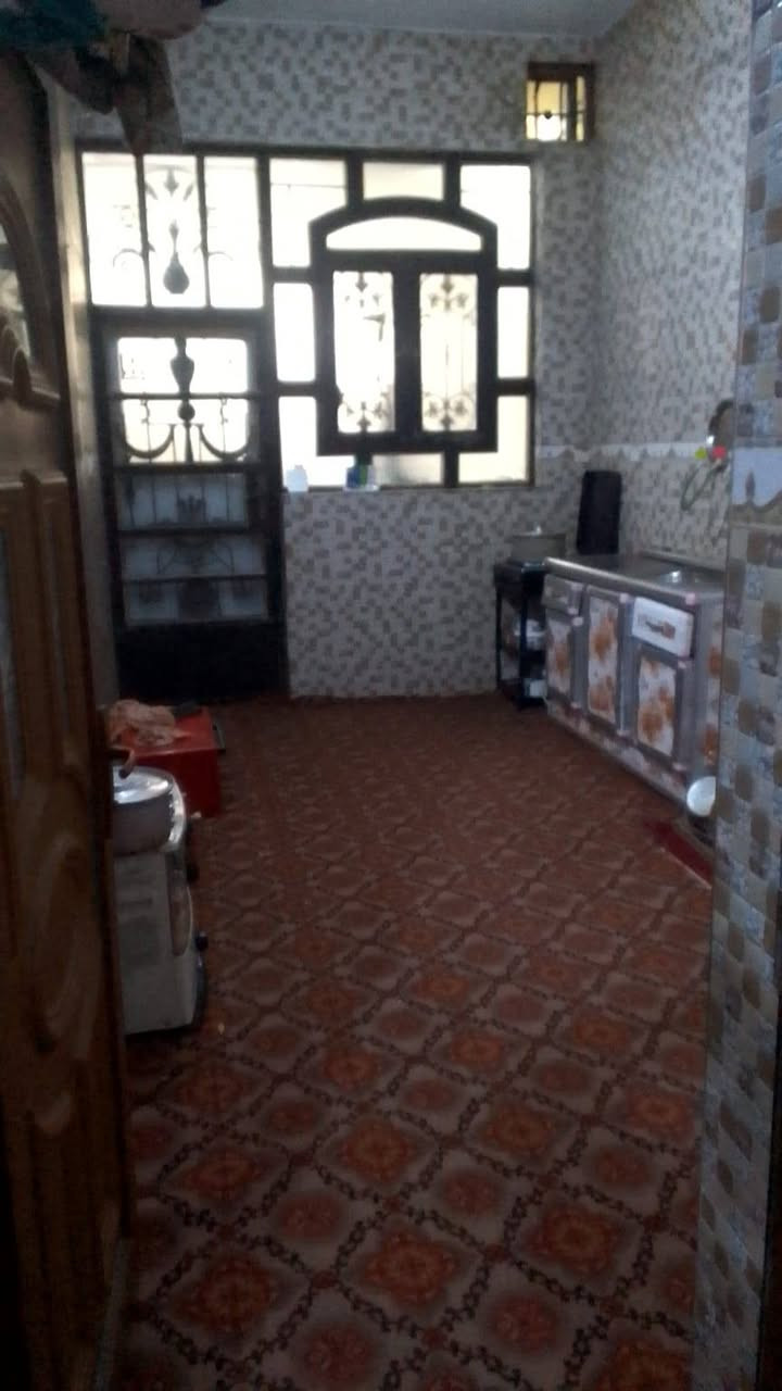 دار للبيع المساحه ١٣٠متر موقع ممتاز مكان حي العسكري الغربي
***********
