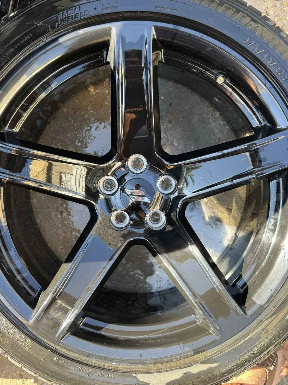 السلام عليكم تخم ويل نجمه 20اصلي وتاير كلش نضيف استخدام شهرا واحد مكفول من العواج والتصليح 
***********مكاني بابل
