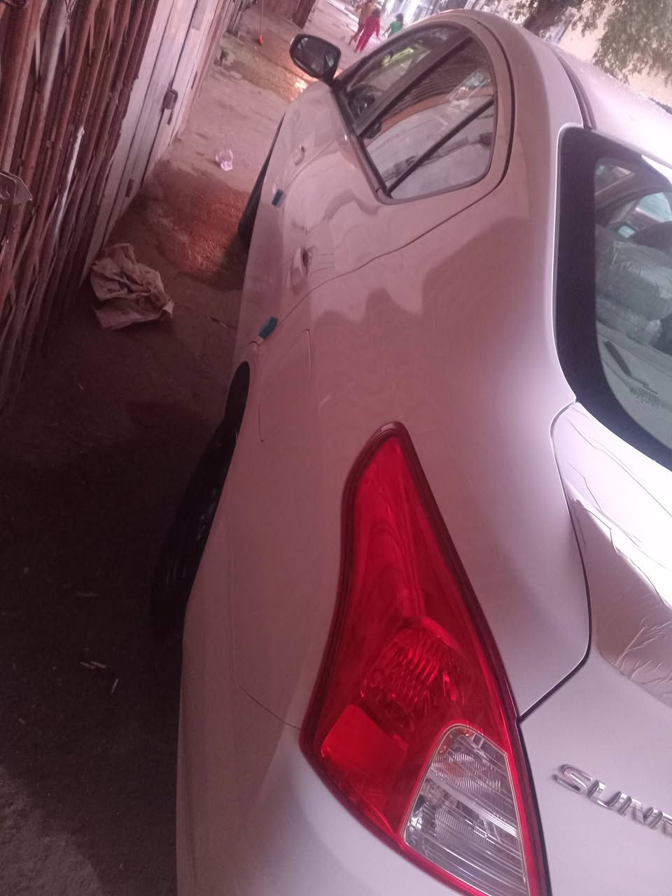 نيسان سني مويل ٢٥ مكفولة من الضربه واصبغ السياره جديده سخدام شخصي ماشيه  ١٤الف   تحويل مباشر  التواصل على رقم ***********
