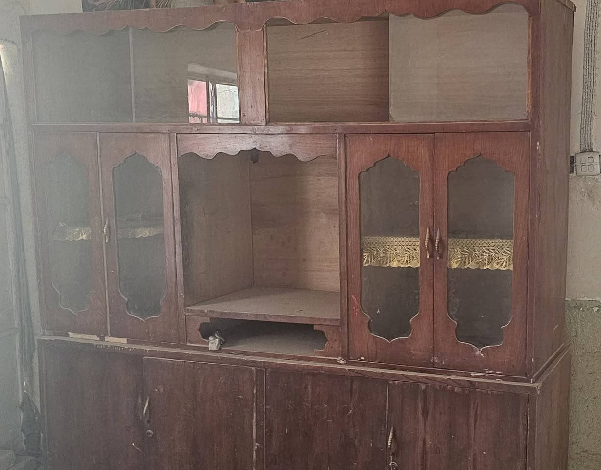 سلام عليكم طخم للبيع مع معرض طابقين سعر مناسب للاستفسار ***********
