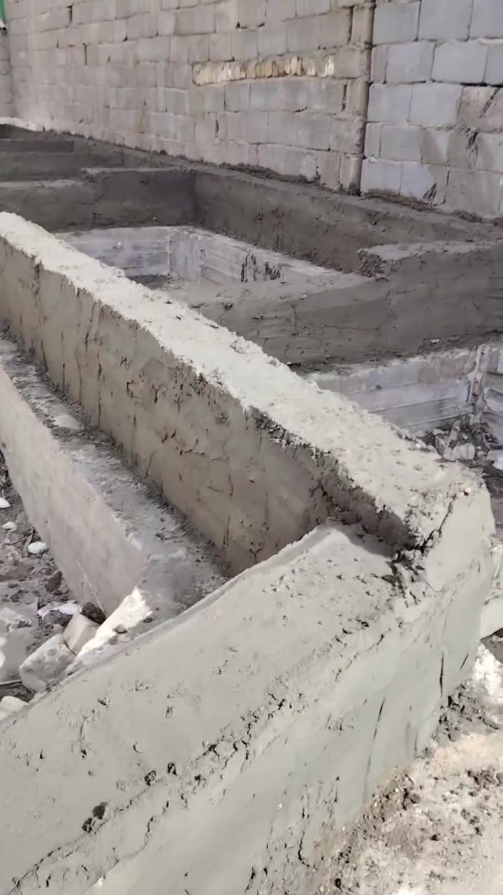 سلام عليكم خلفه بناء متفرغ حاليا شغل درجه اولى واستمرار بالعمل وزن مظبوط لتواصل ***********/***********
