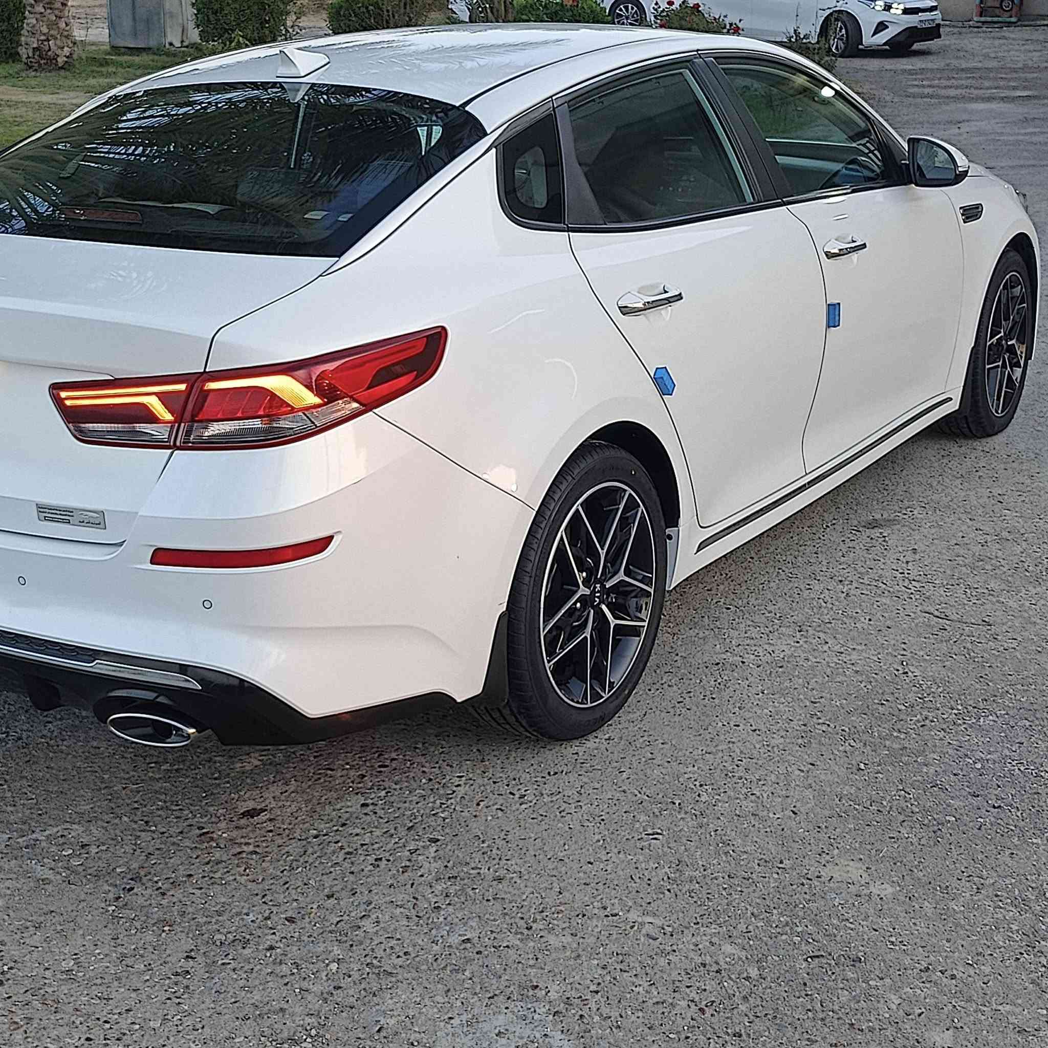 تحية طيبة🌹🌹
للبيع كيا اوبتما موديل 2019 خليجي ضمان الشركة الدولية 
مكفوله كفاله عامه ماشيه 76 حقيقي شرط وين ميعجبك تفحص استلام من الشركة استخدام شخص واحد فقط 
سبير منازل السياره جديدة بمعنى الكلمة شرط نظافه مال زيرو داخل وخارج 
مواصفات فول 1____1 عده البانوراما محرك 2000 دوش 
كير محرك صدر تبريد كله على وضع شركة 
تخم تاير جديد 
رقم بغداد تحويل مباشر
مكاني بغداد أبو غريب 📞 ***********
