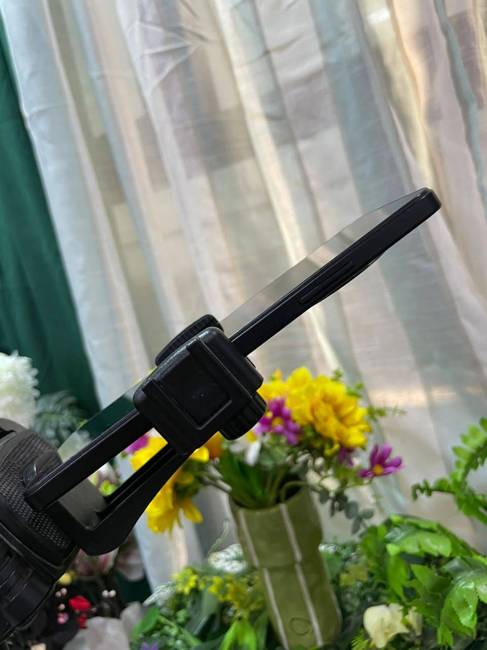 سلام عليكم ... مكاني كركوك
جهاز ريدمي C14 ذاكره 128 كيكه رام 6 بطاريه 5200 منفذ الشحن تايب سي دبل سيم كارت أو رام بصمات 2 وجه والاصبع ظهر لامع جهاز كلش جديد او نظيف مابي اي عيب مامفتوح للبيع او مراوسه سعر 140 الف بي مجال شراي اتصل ***********
