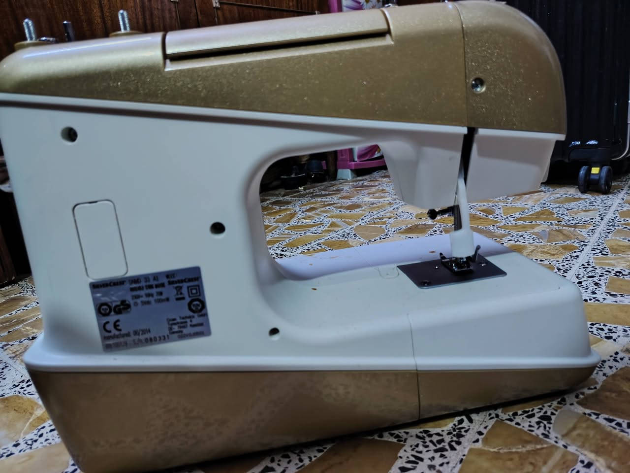 السلام عليكم 
مكينة خياطه سلفر كرست نضافه 95%
السعر 120الف 
الانبار الخالديه 
للاستفسار خاص او ***********
توصيل متوفر جميع محافظات العراق
