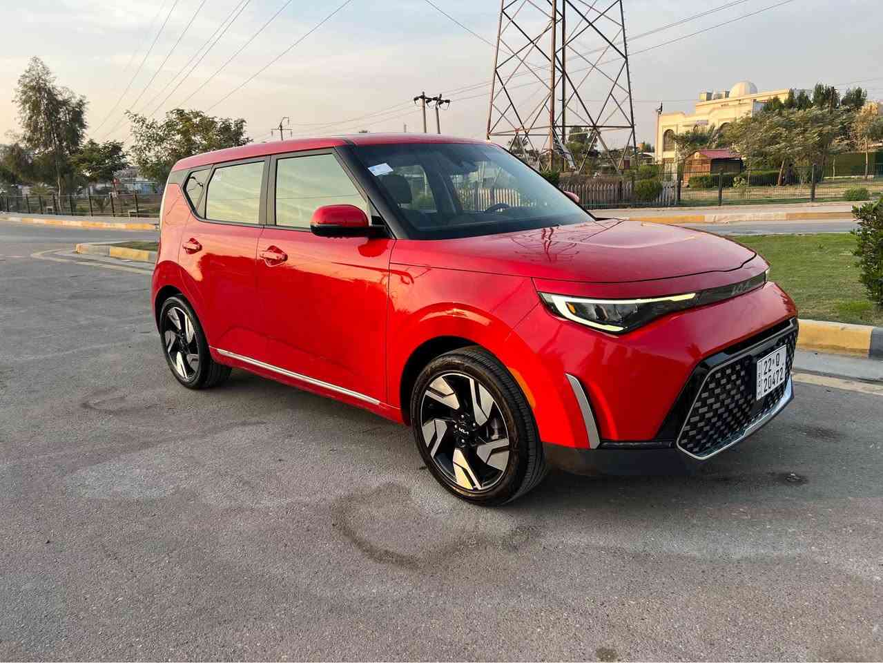 السلام عليكم
كيا سول 2023 جيتي لاين فول 1/1 رقم اررربيل الدولي الجديد وفحص وهسه وسنويه كله جديده
الحادث موجود بالصور ارباكات استبرن ودشبول ومرجع الكلوب مال ارباك سستم 
 البنيد الشاصي والغد مكفوله وبي دي ار بحافة بالجاملغ 
تبديل دعاميه امامية نفس اللون
وبيه كلير من امريكا ربع الباب الخلفي 

المواصفات..    

لون احمر مميز

محرك ٢٠٠٠ دوش المرغوب

كير at المرغوب

 فتحه سقف

.بصمة تشغيل

بصمة أبواب وجنطه + شمعه 

تشغيل عن بعد

لايت زنون عدسات

رادارات امامي جانبي خلفي

تحديد مسار 

سياقه ذاتيه

.شاشه جبيره. كلش

لد امامي + بلوجكتر لد بالدعاميه 

بكلايت لد خلفي.

دشبول دجتل

ويل كب 18 مميز 

اناره داخليه. متغيره

دمام خلفي.

اشاير مري.

كشنات كهرباء 

كراسي جلد + كنتاره + تطريز احمر + حفر كتابة سول 

هيتر كشن

ستيرن حرف D + اخياط احمر

دمام خلفي سستم صوت harman/kardon

… وبعد مواصفات الفول معروفة  

ماشيه ٢٠ الف دخول جديد رقم اربيل

السعر 158 ورقه وبيه مجال بسيط

التواصل اتصال الهاتف  
☎️   *********** 
مكان السيارة بغداد الكرخ حي الاعلام بغداد, العراق
