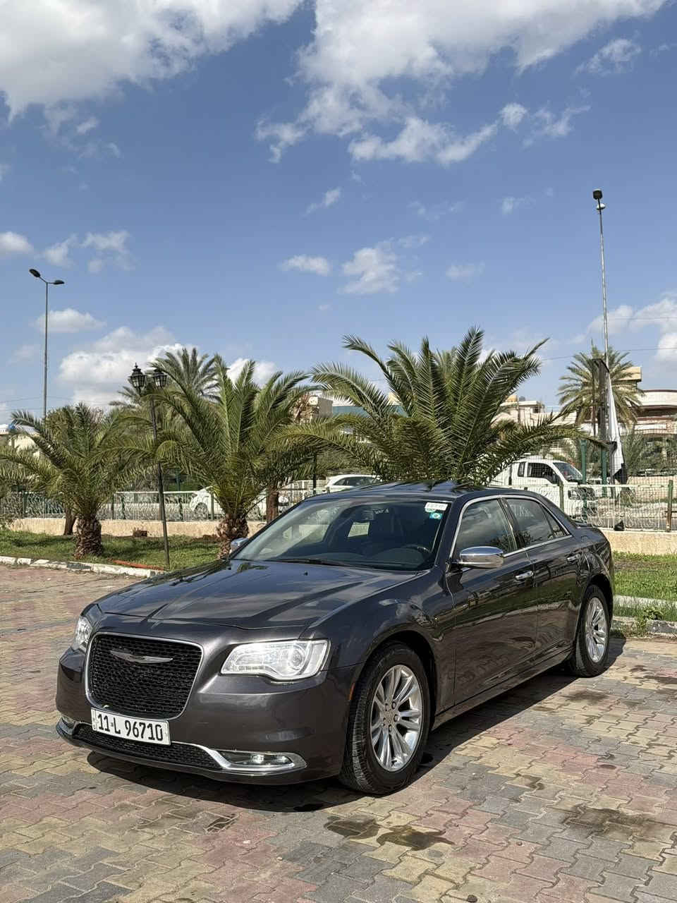 سلام عليكم
اوباما 2019
لمتدد فوول
بانوراما 
كشنات جلد 
كشنات تدفئه تبريد امامي خلفي 
كشن خزن 
ستيرن كهرباء
ماشية 80 الف 
شاشه كبيره 
كأمره خلفيه 
حساس خلفي 
حادث جاملغ خلفي وجاملغ امامي بدون دواخل بدون أيرباك ضرر كلش بسيط + بيها ربع البنيد هنا صار بي صبع شي قليل كلش 
سعر 220$ وبيها مجال بسيط 
عنواني بغداد كاظمية 
***********
