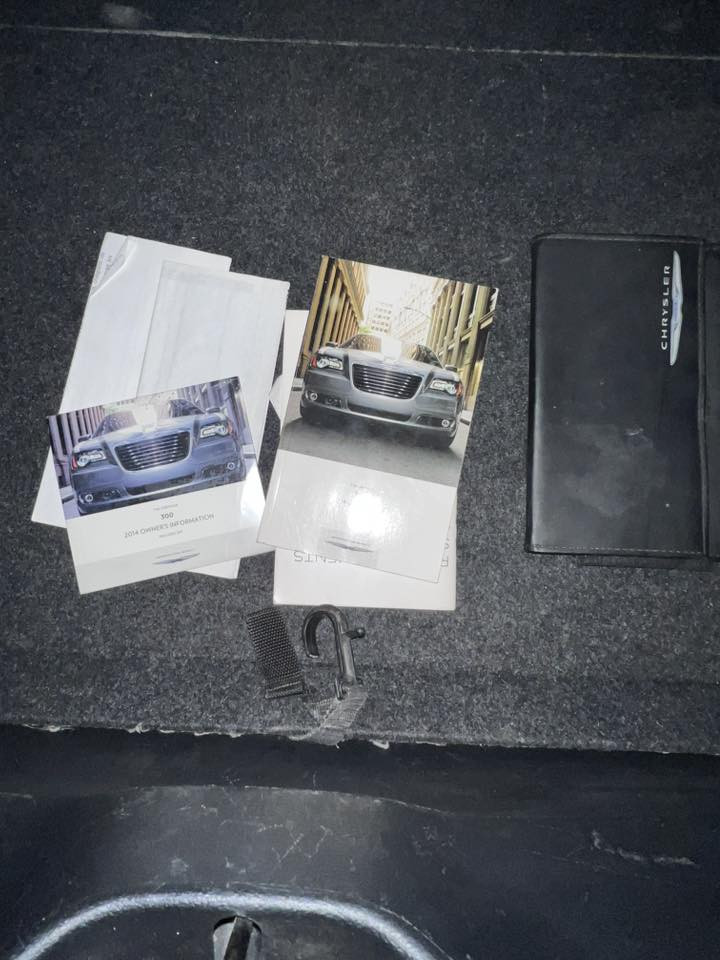 يا الله
سلام عليكم 
للبيع اوباما كرايسلر   وارد امريكي
موديل( 2014) C 
رقم اربيل  بأسمي هزه جديدة سنوية جديده لل2031 تحويل مباشر 

مكفولة من كلشي 
تو ويل
كلين تايتل صار بيها طخة بالجاملغ الامامي موضح بالسونار الباقي مكفول 
ماشيه 170الف 

فول المواصفات :
*حجم المحرك 3600 .
*كير طيارة.
*اللون اسود .
* پانوراما . 
* مصابيح امامية زنون مع LED .
* شاشه كبيرة 
* سستم صوت
* داخل جلد لون اسود 
* مقاعد أمامية كهربائية عدد 2 . 
* مقاعد أمامية  وخلفية تبريد وتدفئة . 
* تشغيل عن بعد . 
* تدفئة ستيرن . 
* محدد سرعة . 
* تلفون بلوتوث . 
* كاميرا خلفية .
* مرايا متحسسة للاضاءة العالية .
السعر : 180وبيها مجال 
للاستفسار 📞: ***********
