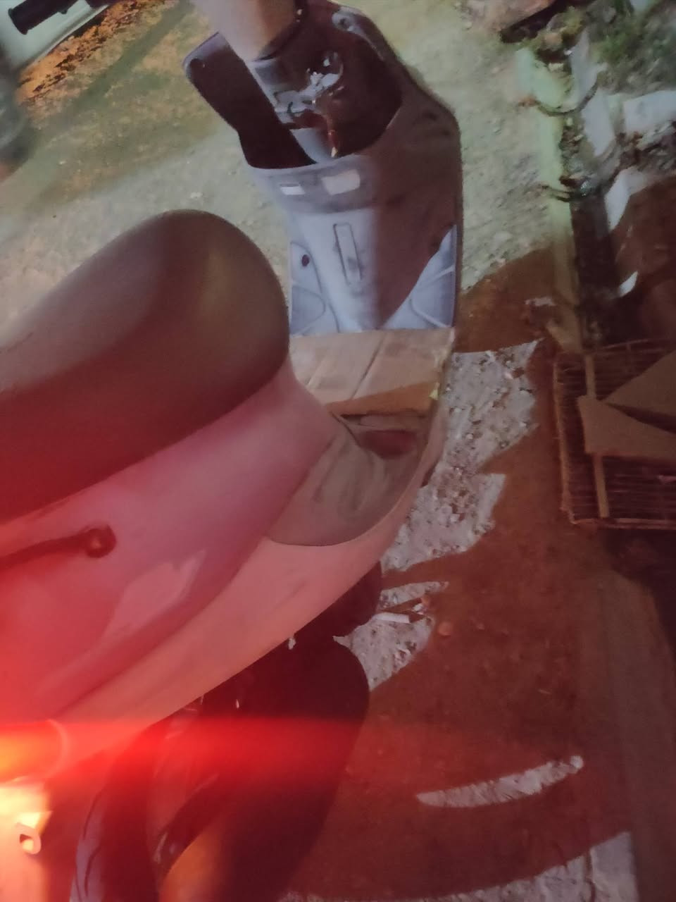 سلام عليكم دراجة بيجي مامفتوحه شرط كله شغاله ب450 سبب البيع شتريت اكبر منه ***********
