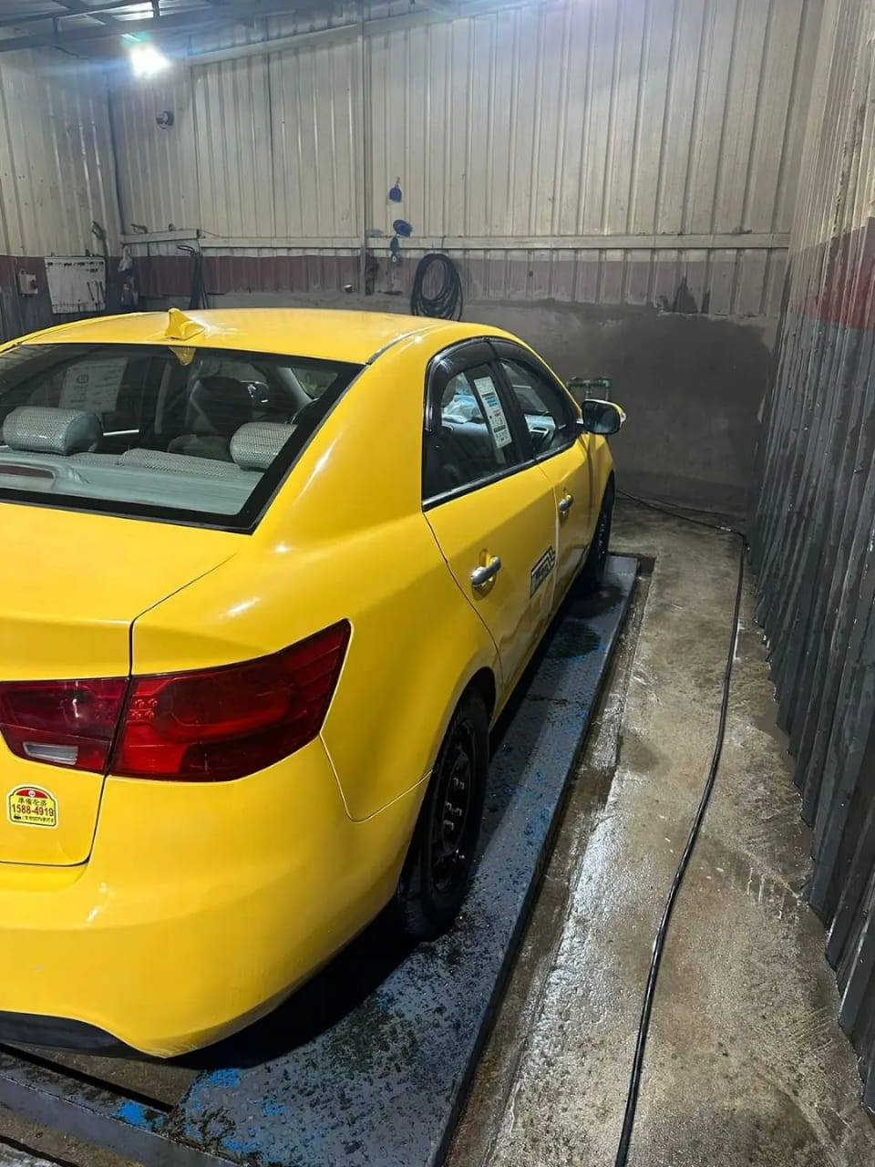 كيا فورتي 2010 وارد امريكي محرك 2000 دبل قطرة دوش 
تخم تاير ويل جديد دوشمة جديدة كاعية جديدة
حادثها جاملغ أيسر جهة السايق السعر 85 وقابل للتفاوض 
للاستفسار  *********** متواجد على الواتساب 
مكاني بغداد
