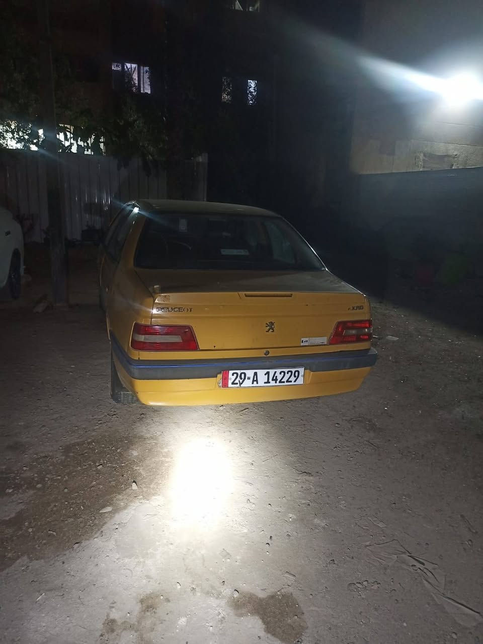 بيجو اكد موديل 2015 مصفرها هيئه غرامات تبريد شغال السيارة جاهزة
سعرها 37 وبيها مجال حك الجيه رقم انكليزي  تحويل ثاني يوم


**إذا كنت صاحب هذا الإعلان وتريد حذفه لأي سبب، رجاءا أرسل رسالة إلى الدعم الفني**