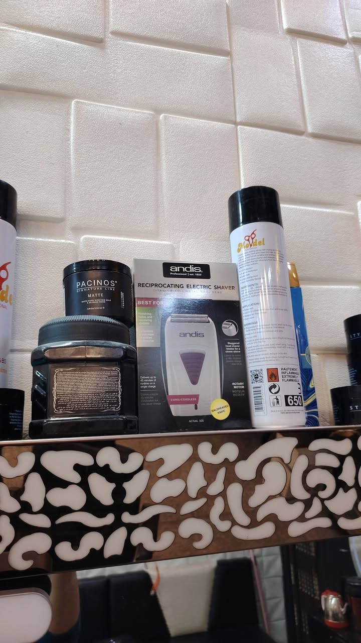 سلام عليكم غراض حلاقه مستخدمه للبيع واتساب ***********
