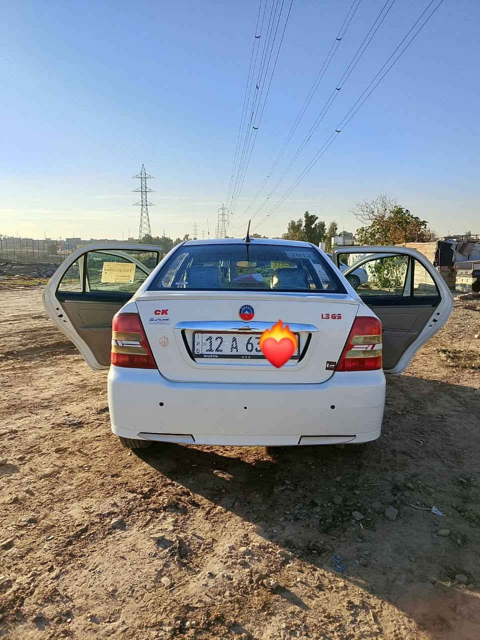 السلام عليكم

سيكي جيلي 2012

كير ومكينه اصلي
مابيها صبغ ولا تبديل فقط بارد شبر
تبريد + تدفئه شغال
كابون بنزين بيها
 هزه جديده. رقم نينوئ
التفاصيل اكثر علئ الاقاَم👇

كورك. ***********
اسياسيل. ***********
