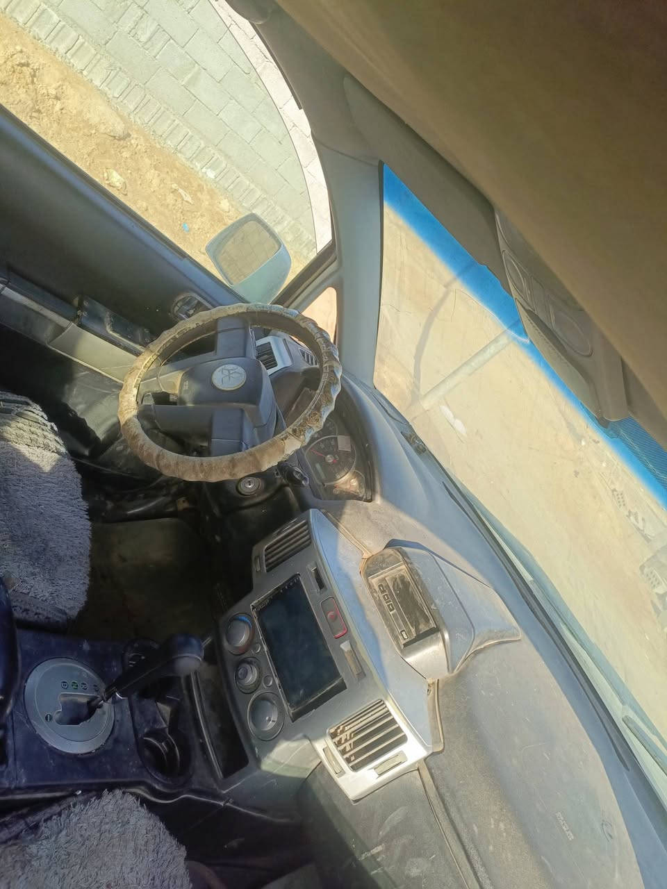 سلام عليكم من رخص الإدمان مدير الكروب المحترم سياره مستبوشي موديل 2004ساره نظيفه مال عايله 7راقب  مداور ثاني يوم رقم واسط السعر 40ورقه وبيه مجال مكاني كربلاء قرب سيد سماعيل لاستفسار تصل ***********
