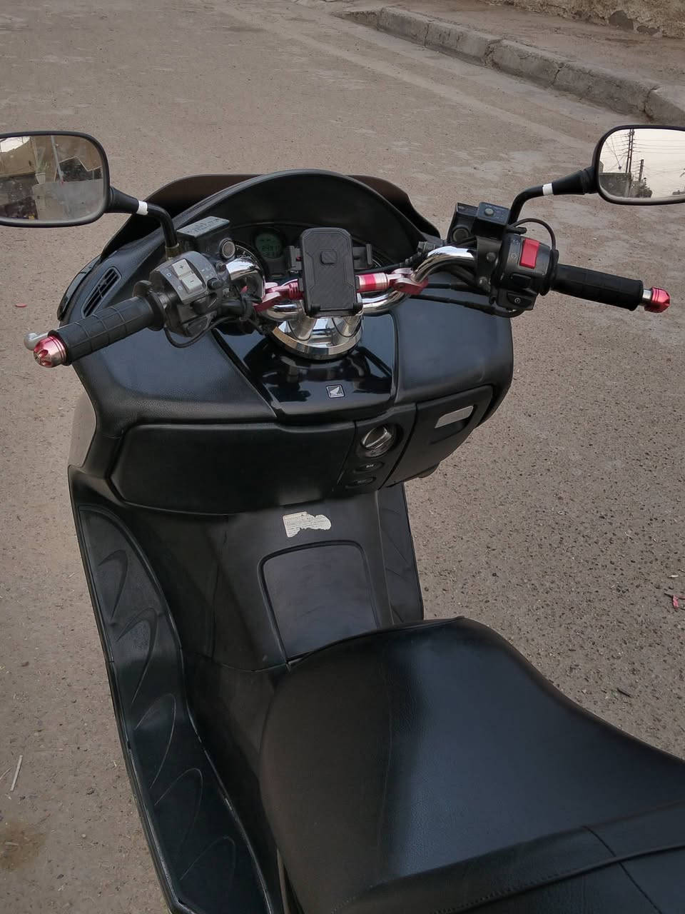 السلام عليكم من رخصه الادمن دراجه فورزه 08كير 3تحويلات  نضيفه
ما بيها اي نقص مكينه ناعمه ماكو اي صوت كلش ناعمه ماشيه24 كفرات شوفت عينك الدراجه كلش حلوه اريد ابيع احتاجيت فلوس كير شغال ما بي إي مشكله جيب فيتر وتعال افحص مكاني بغداد قرب تقاطع درويش سعرها 950 بيها مجال رقم***********
