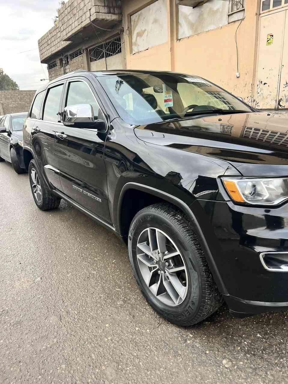 السلام عليكم جيب موديل 21 صور حادث بل منشور بل العراق بيه نص باب السايق صبغ فقط مكان السياره دهوك وموصل ***********
سعره 255 ورقه وبيه مجال للطيبين بيع مستعجل
