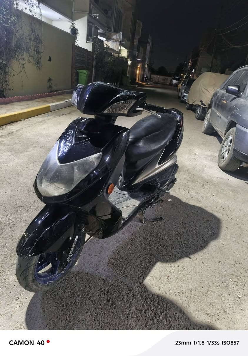 سلام عليكم سكنس فحل موديل 2011 حديث جويتر كهرباءي الدراجه تخبل مبيها اي نقص كهربائياتها كلها شغاله الدراجه بيها كلج خلفي مزود تصلي الدراجه ناعمه كلش كفراته نضيه السعر 600 وبيها مجال للطيبين  مكاني الشعب رقم الهاتف ***********
