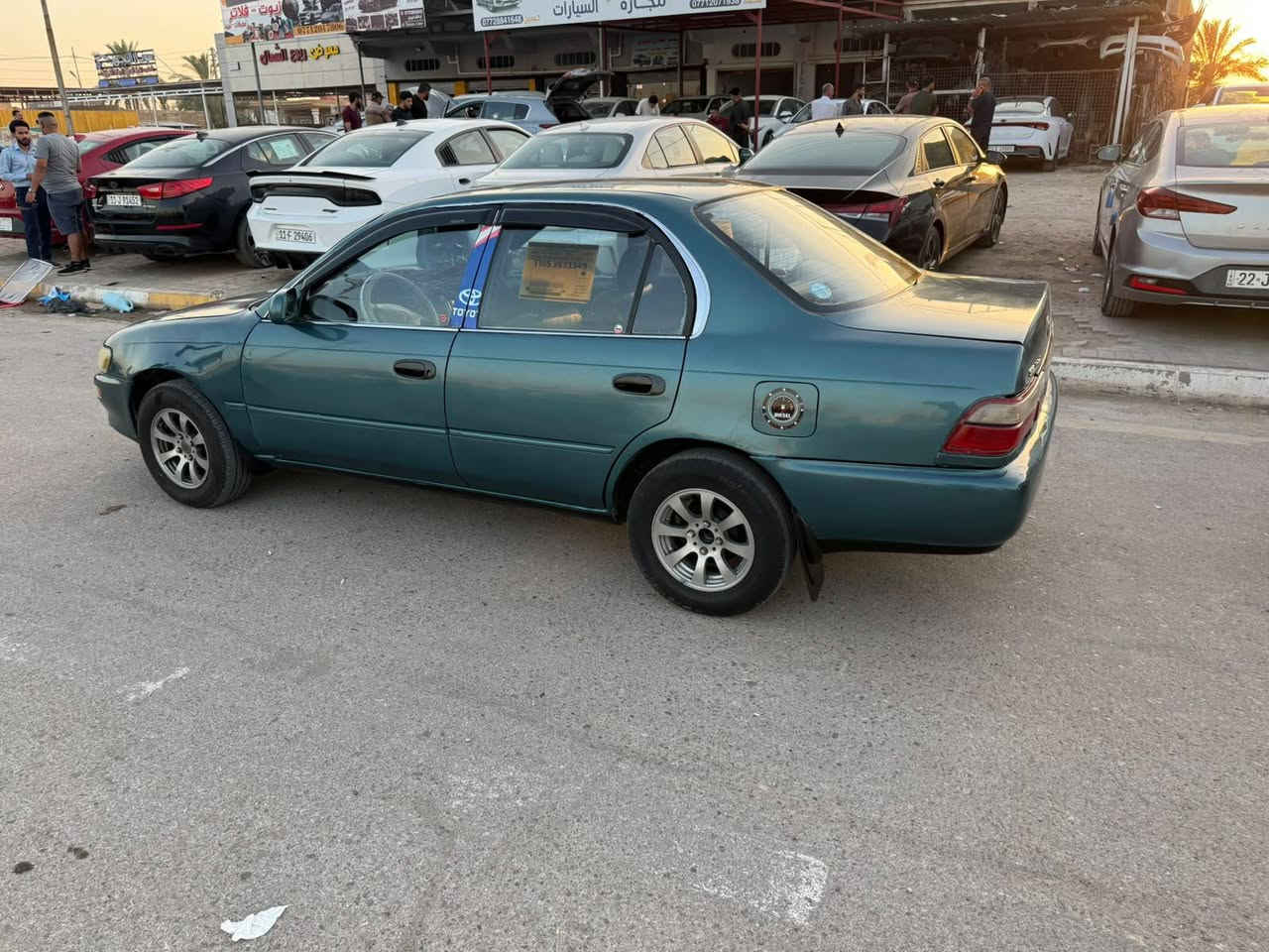 سلام عليكم
كورلا موديل ٩٤ محور للبيع 
رقم بغداد جديد 
هزة وفحص جديد 
السيارة بأسمي تحويل مباشر 
كير محرك مكفول 
حدادية مكفول
تبريد ثلج 
ترايها ومشيها ناعم خير من الله 
كهربائيات كلها شغاله 
زوج تاير جديد 
السيارة صبغتها حلوة
مي راديتر اخضر دهن المحرك جديد اصلي 
السعر ٥٢ وبيها مجال 

مكان السيارة واسط الصويرة 
***********
