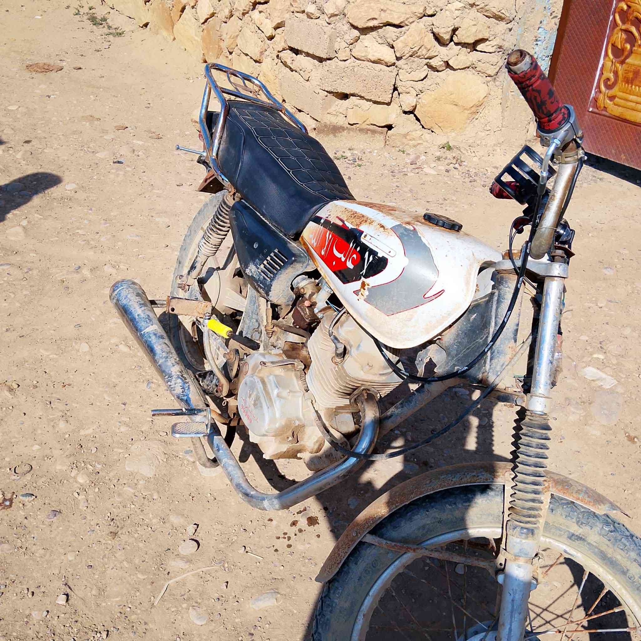 السلام عليكم
ماطور بارت 5 تسعات 
كلشي ماعايزو گبل تشغل وتمشي 
بس بي بدايت تدخين 
الكهربائيات بس تربطهن 
السعر 
150 
وبي مجال


**إذا كنت صاحب هذا الإعلان وتريد حذفه لأي سبب، رجاءا أرسل رسالة إلى الدعم الفني**