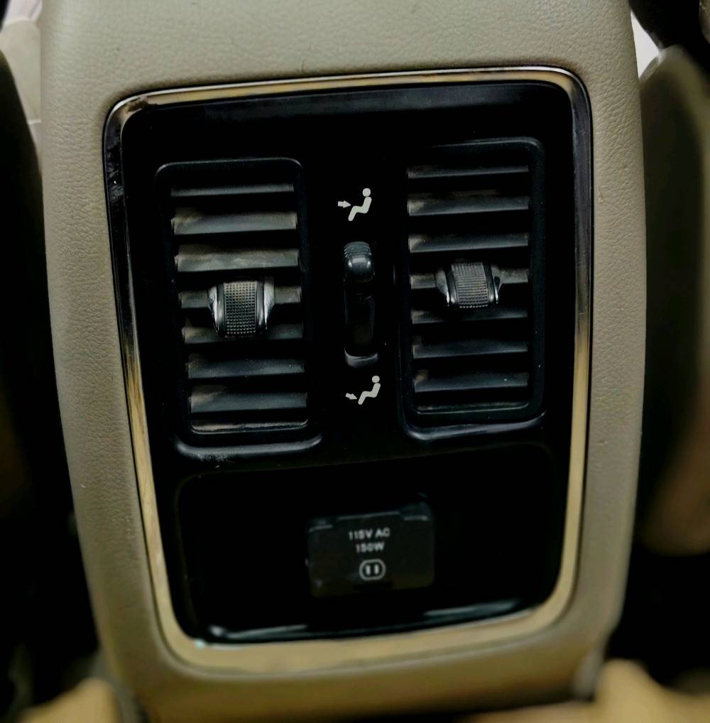 السلام عليكم
للبيع جيب اوفرلاند 2011 وارد امريكي كلين بدون حادث كفالة

وكاله هارلم  

ابيع او مراوس حسب قناعة

مكفوله كفاله عامه  على سونار لا صبغ ولا ضربه ولا تبديل سونار مع صور داخل أمريكا داخل منشور

ماشيه 160  شرط الفحص والجهاز والسونار 

 فول مواصفات ١/١ اوفرلاند  جكات دوسات اصليه 

رادار جانبي نقطه عمياء 

سياقة الاليه مع تحديد المسار 

داخل مشمشي    

حجم المحرك: 8 سنتدر 5700 مرغوب 

فور ويل 4/4 ماوس 

دبل سلايت بانوراما 

تشغيل عن بعد 

شفتات ستيرن 

دبل كزوز خلفي 

حساسات اماميه + خلفية 

بصمه تشغيل بصمه ابواب

سستم صوت 12 سماعة هارمن كارتون  

دمامي خلفي بلصندوك

قطعتين تبريد ثلج 

كشن خزن ميموري 3 وضعيات

 مقاعد جلد اصليه مشمشي كهرباء (تدفئة+تبريد) 

 كشن خلفية تدفئه

تدفئه بلاستيرن 

سيدي بلجكمجه  

الداخل صاج ملكي

 كامرة خلفية دوارة اصلية

 استيرن كهرباء +  تدفئة

 فول تحكم استيرن (جهتين امامي + جهتين

 مري _جانبي_تدفئة مرايا_جانبية_حساسة_للضباب_تعمل_

تلقائياً + اشارة بالمري 

 لايت عدسة زينون يصعد وينزل ويه الستيرن 

كشافات زنون 

زراكات لايت 

كاعيات شركة جيب

السياره جديده بمعنئ الكلمه 

رقم أربيل الجديد الدولي وهزه جديده سنويه لل2027 مصفرة 

العنوان بغداد الرصافة السعر مناسب اتصل ***********
