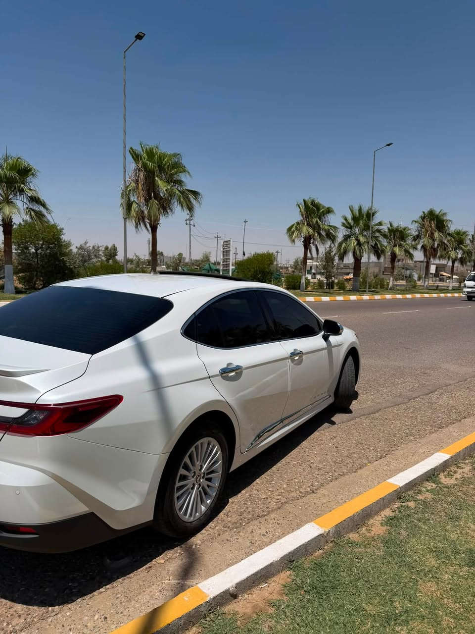 سلام عليكم (للبيع فقط)
كامري 2025 مواصفات LE محسن 🇯🇵
السياره ماشيه 14 الف كيلومتر فقط 📦
(يعني السياره بعدها بالضمان و الصيانه مجانيه)
فتحه 
بصمه
مرايات شفط
دخول ذكي
شحن لاسلكي 
عداد ديجيتال 
تنبيه خروج عن المسار 
تثبيت سرعه 
تبريد قطعتين 
كشنات كهرباء 
اوتو هولد 
هندبريك بصمه 
ابل كاربلاي
كشافات ضباب 
رادار مامي خلفي 
حساسات امامي خلفي 
السعر (278)
مكان السياره كركوك 📍
للتواصل (***********) ☎️
