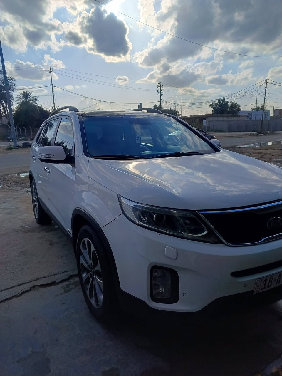 السلام عليكم للبيع او مراوس كيا سورنتو 2014 خليجي كويتي فول موصفات ستة سلندر بنوراما فور ويل حدادية وكير ومكينه كله جديد السياره بيها قطعه وحده صبغ وحده بارد وبيها ملاحضات بسيطات دواخل جلد كشن كهرباء تحكم ستيرن تخم تاير جديد السيارة حلوا احلا من الصور رقم بابل بأسمي مداور ثاني يوم سنوية لل2030 السعر 175وبيها مجال بسيط  للستفسار *********** مكاني نجف كوفة عباسية
