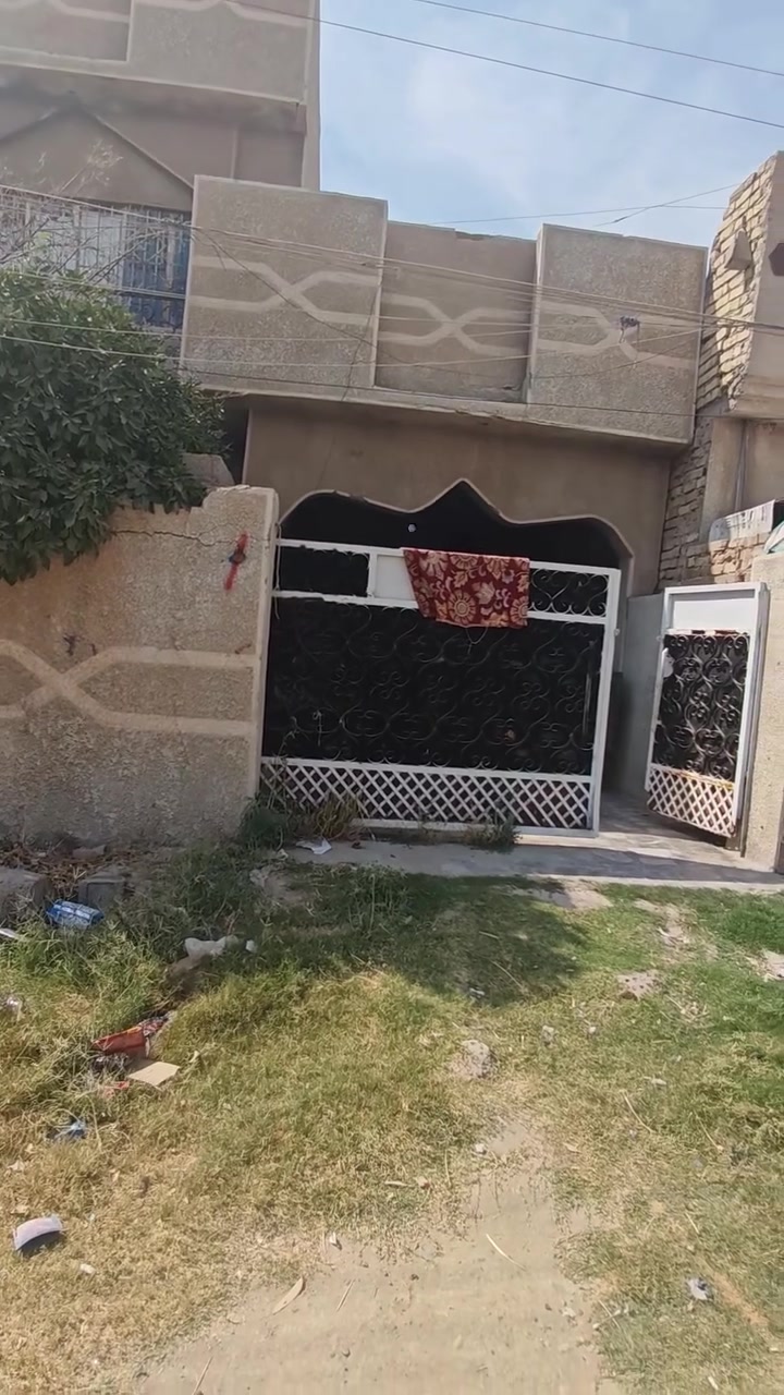 دار 150 متر للايجار بالضباط سبع البور 
3 غرف منام وحولي ومطبخ 
سعر الايجار 250 قفل 
للاستفسار *********** واتساب او مكالمه
