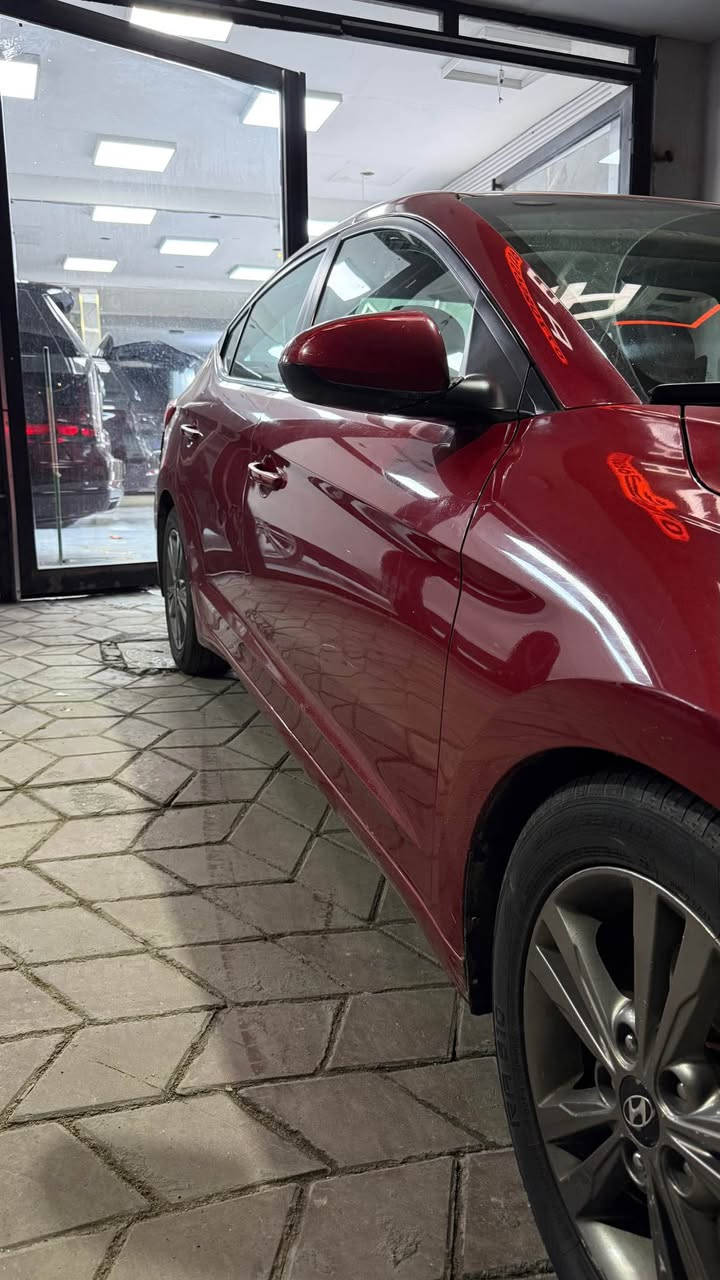 للبيع هيونداي النترا 2017 – وارد أمريكي 

 الموديل: 2017
 الوارد: أمريكي
 اللون: احمر 
 المحرك: 4 سلندر اقتصادي
 الناقل: أوتوماتيك
 صرفية: جداً ممتازة
 رقمها  بغداد – خصوصي

المواصفات:

  تشغيل سويج 
  شاشة وسطية
  كاميرا خلفية
  تحكم بالمقود
  تبريد ثلج
  إنارة LED
  السيارة نظيفة وجاهزة للاستخدام اليومي
 تحتاج ملاحظات صراحه

السيارة مرتبة، استخدام شخصي، فحص على راحتك
مناسبة للداخل والسفر وتحمّل 

💰 السعر: 106 وقابل للتفاوض للجادين
📞 للاستفسار: *********** بغداد, العراق
