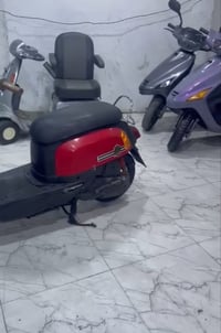 دراجه ماكس بوليسي جديده مال رمبه مامفتوحه ب800 وبيها مجال 07732726044