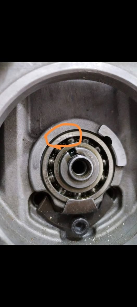 السلام عليكم عمي جوه السوك وعلي كور مختلف حجره بلاد ولفاته بلاد كامشفت وجواكيج  تيتمارك دجعه عليه ناصيه ماعرف مافاتحه بس الكور نضيف بشكل إذا ميوصلك يلمع ترجعه سعره 75...شيال راجع كامل ب25قفل ...بوشه توبو 61نضيفه بستم 6دكات يعني يرهم وولفين ويرهم اربع ولفات ب35قفل  ...دبل الأسود جديد ما مستخدم ب20قفل الدبل الرصاص بي طسه ب15قفل قبق عنبار أنسي واي اصلي ب10قفل توصيل موجود والأسعار مكتوبه ورجا اسعار مابيهن مجال لأن جوه السوك والغراض نضيفه مكاني بابل مسيب حي المعلمين تحياتي للجميع


**إذا كنت صاحب هذا الإعلان وتريد حذفه لأي سبب، رجاءا أرسل رسالة إلى الدعم الفني**