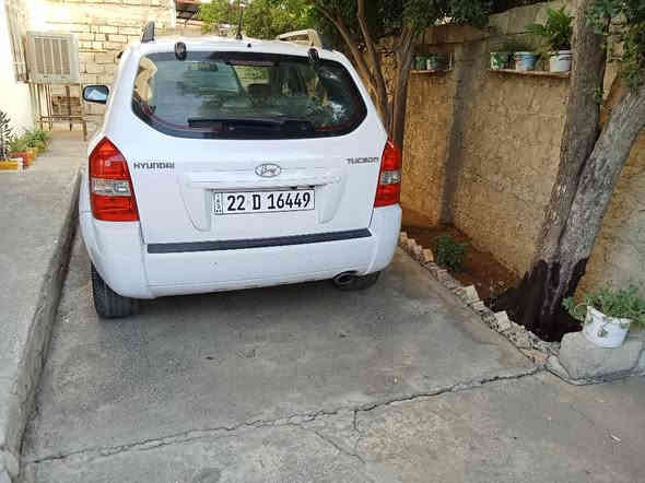 السلام عليكم اخوان تكسون موديل 9 تبريد ثلج محرك كير كفاله سياره نضيفه بسمي   رقم اربيل دولي ***********/*********** موصل
