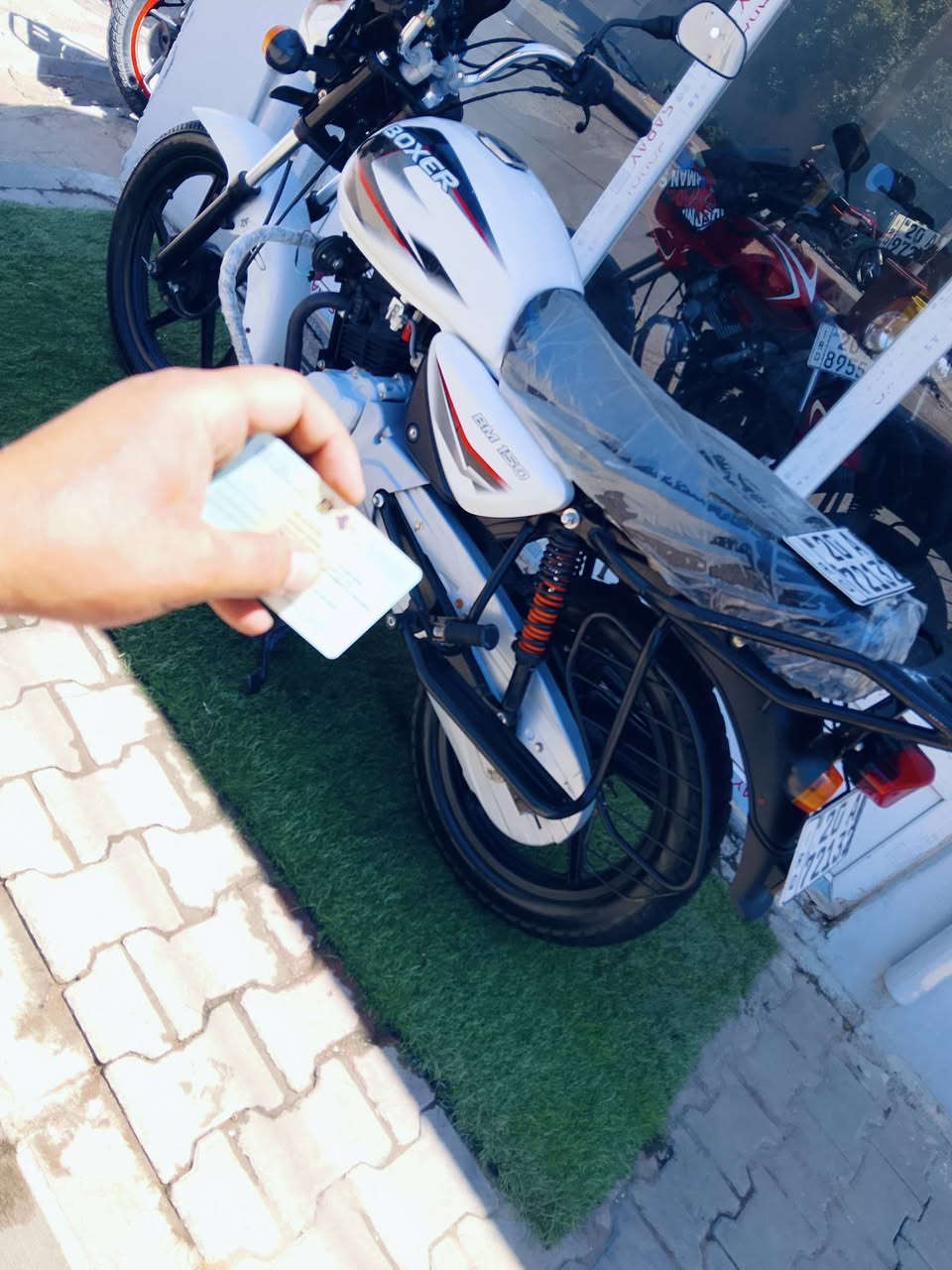 السلام عليكم ورحمه الله وبركاته دراجة نارية بوكسر موديل 23 نازلة بل 25 كفالة عامة من كلشي الشراي يتصل ويدلل ويتساب موجود *********** اتصل ودلل مرقم كامل انكليزي تحويل ثاني يوم إذ تريد كفالة عامة مكاني ديالى خرنابات
