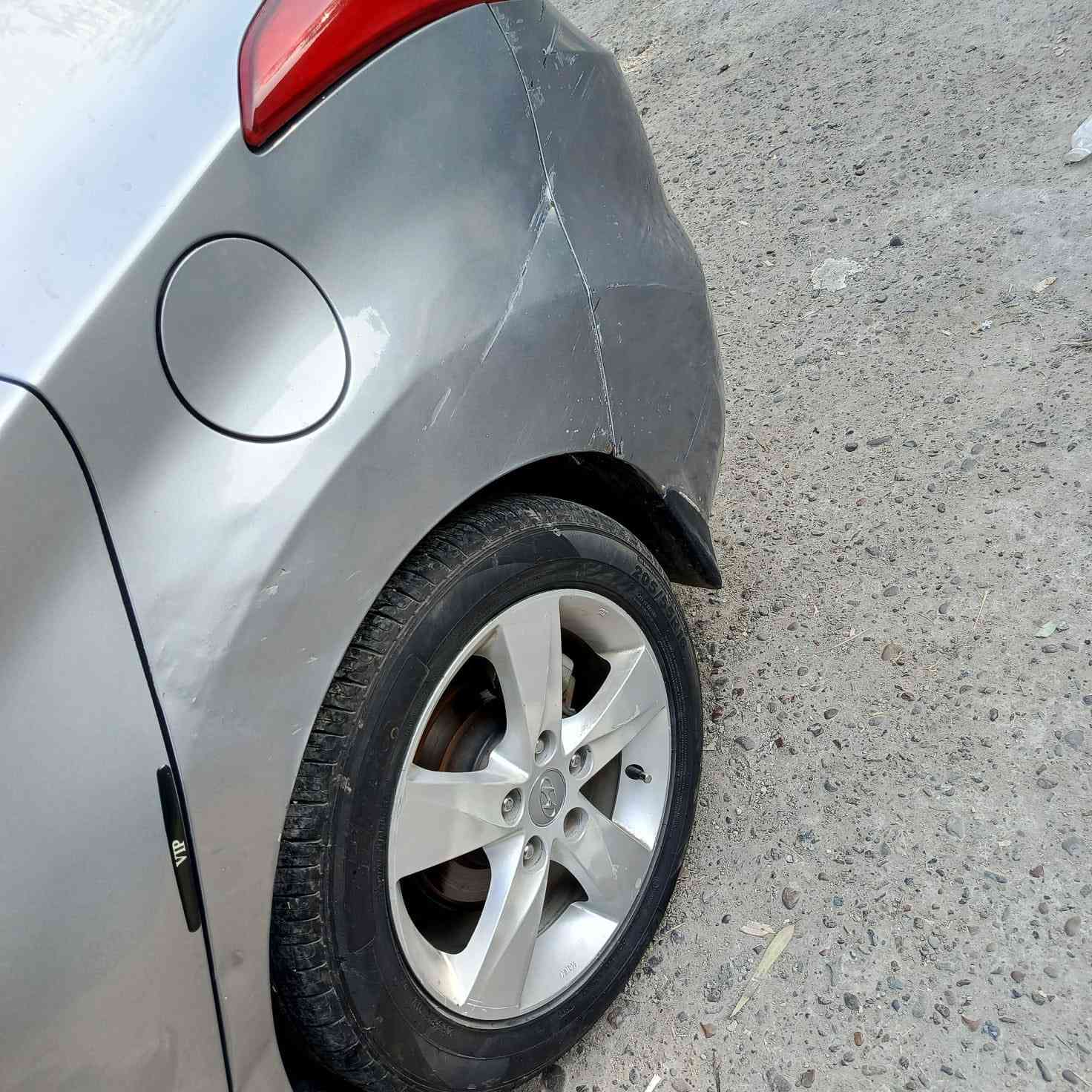 السلام عليكم
النترا خليجي 2013

فول مواصفات 

محرك كير مكفولات 

مكفوله من الصبغ بيها مكنات بارد 

رقم بغداد الجديد باسمي 

مكان السياره بغداد العامرية 

مواصفات السياره

فتحت سقف

مري شفط 

اربعه دسك

محرك 1800

تحكمات 

شاشه

لايتات كهربائية 

تبريد تتفئه

جنطه كهربائية 

بعد بيها انوب موصفات

ماشي 250قابل للزياده 

السعر 105بيها مجال 

هاتف ***********
