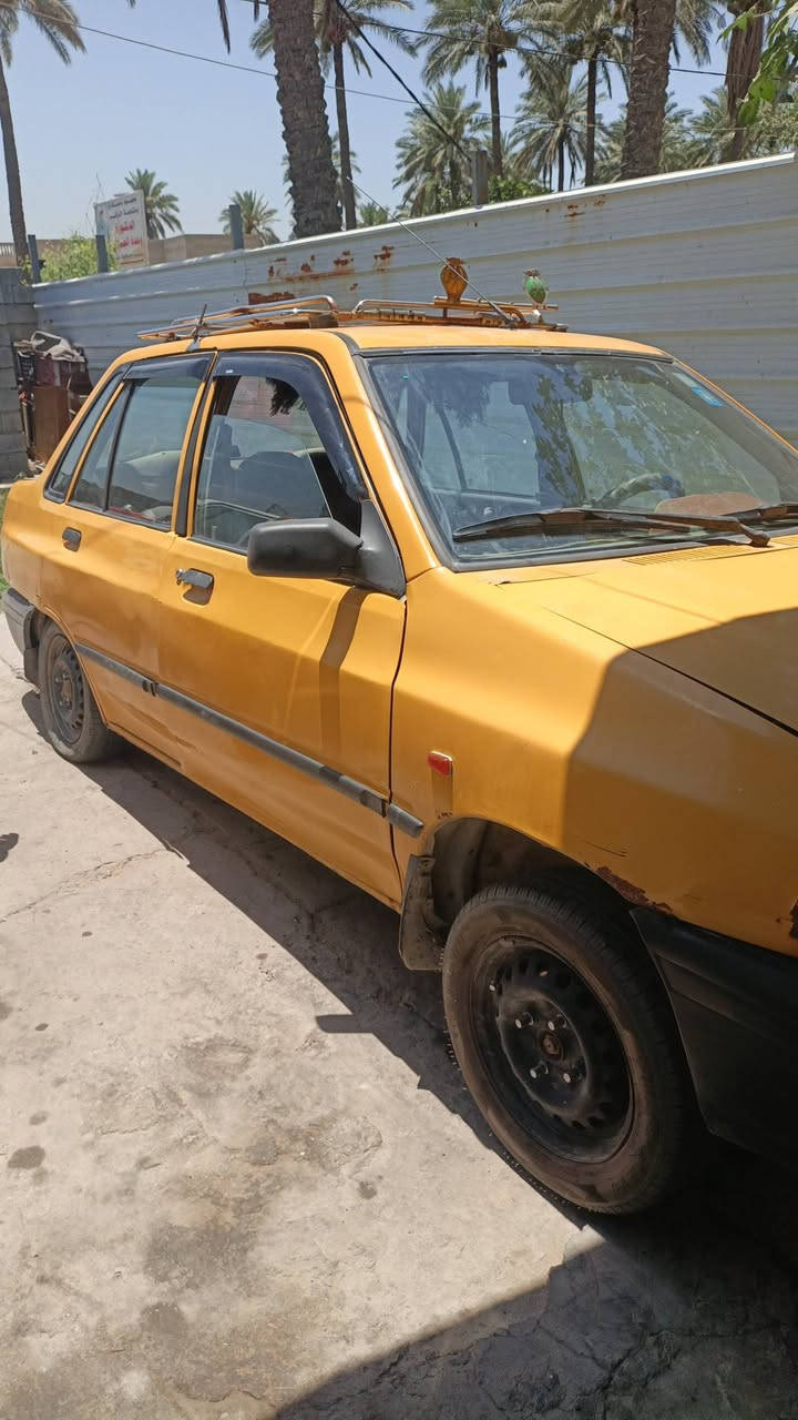للبيع سياره نضيف وشغله مدينه بيه خيط بخار صدر نضيف ابيعلك زوج ارقام تحويل ثاني يوم مصفره هيه وغرامات مكاني بغداد الدورة السعر 15ورقه ***********
