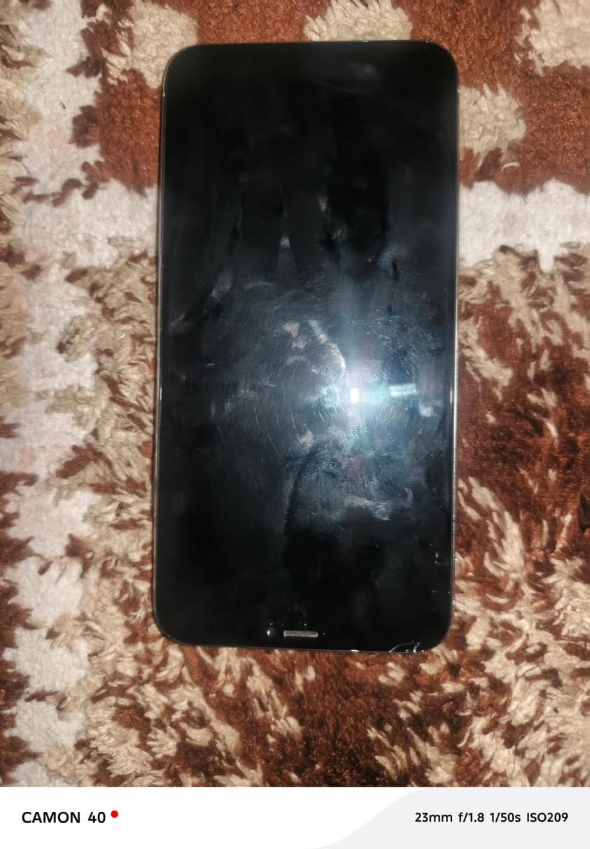 السلام وعليكم ايفون اكس ماكس ذاكره 256البطاريه 100بي شخط بل الشاشه خفيف و الضهر بي شرك السعر 190وبي مجال للطيبن مكاني بنجه علي قرب محطة الطاهر رقم الهاتف ***********
